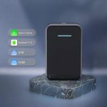 כניסות USB ו-AUX: אפשרות לחיבור מכשירים נוספים כמו נגן מוזיקה, כונני USB ועוד.